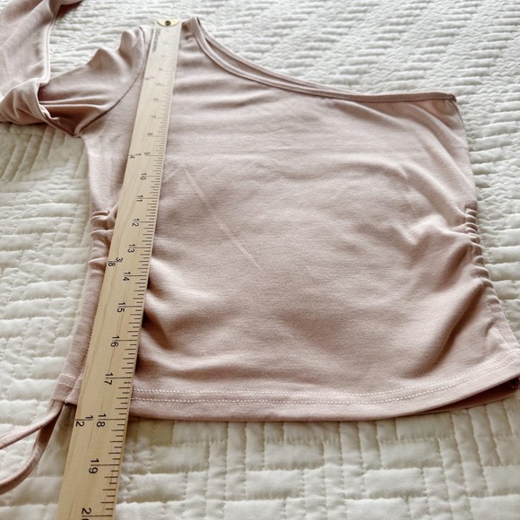NWOT C+D+M Collection One Shoulder Long Sleeve Crop Top Tan Size Small - Picture 7 of 7